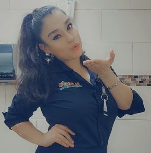 Meet your Posher, Vanessa